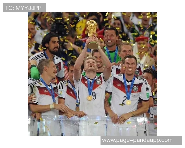 斯蒂勒评选德甲最佳五人阵容诺伊尔与基米希领衔球星阵容